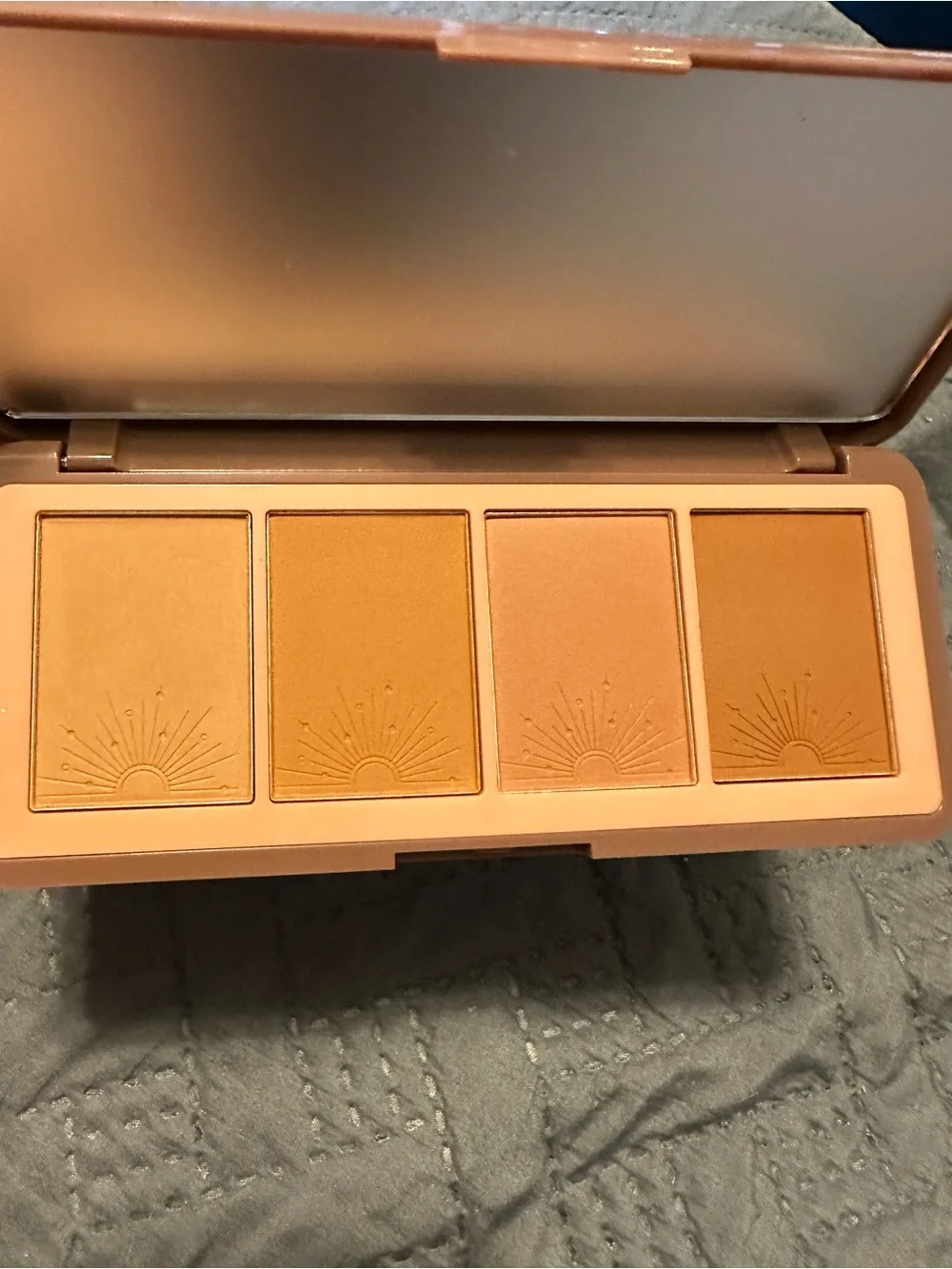 Pinky B Beauty Hot Commodity Bronzer Palette